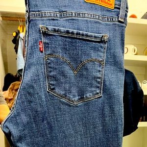 Levi’s straight-leg jeans!